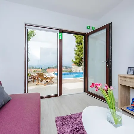 Tandem Apartments With Swimming Pool Cavtat Kültér fotó