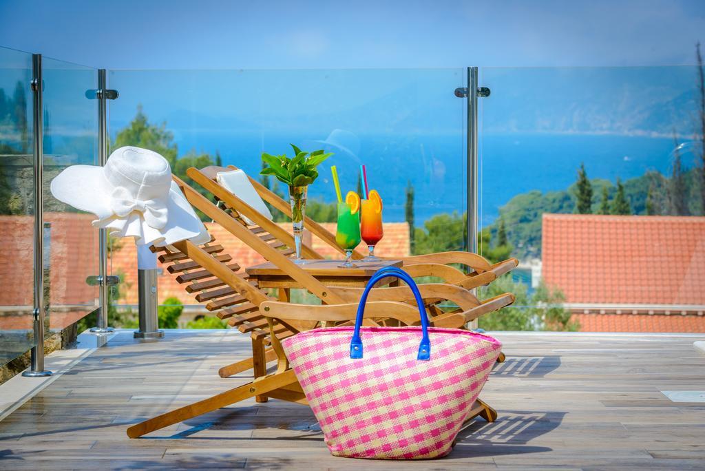 Tandem With Swimming Pool Apartment