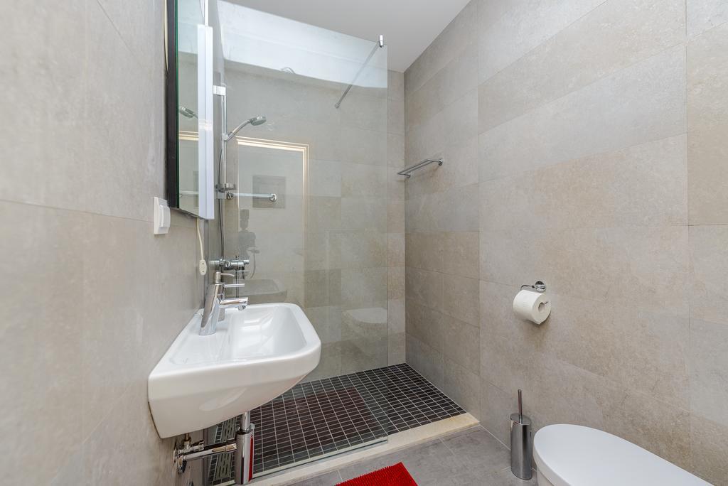 Apartment Tandem With Swimming Pool *